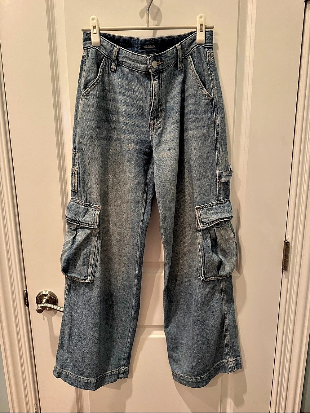 Wild Fable Mid-Rise Baggy Cargo Wide Leg Jeans Medium Wash Size 4R